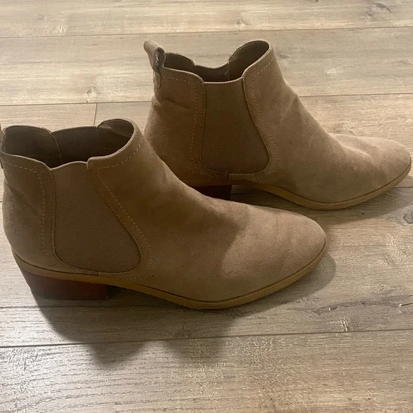 Abound Tan Chelsea Boots Suede Ankle Abound | Shoes | Abound Tan Chelsea Boots Suede Ankle | Poshmark main image 2